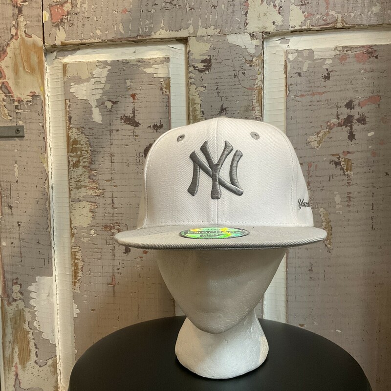 Authentic Yankees, White, Size: One