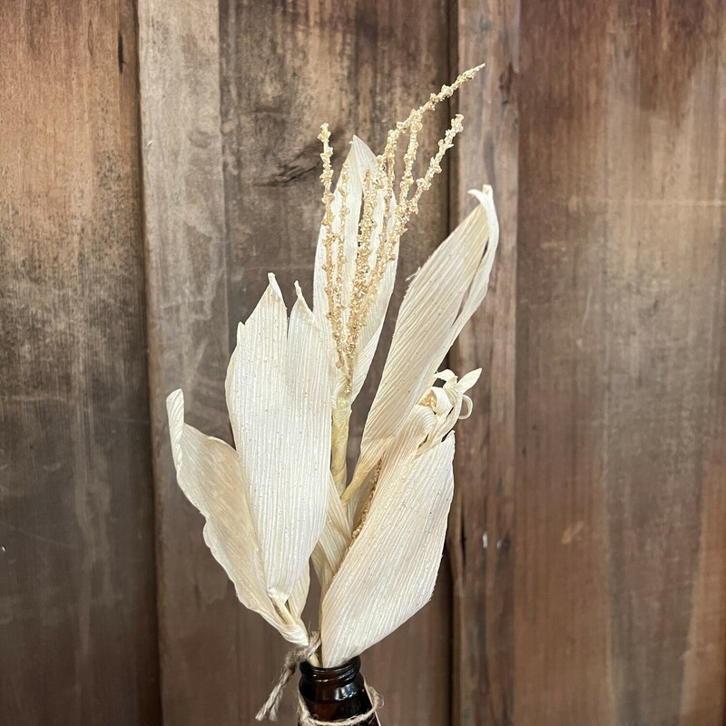 Corn Husk Pick measures 15 inches tall and looks great on its own or as part of an arrangement