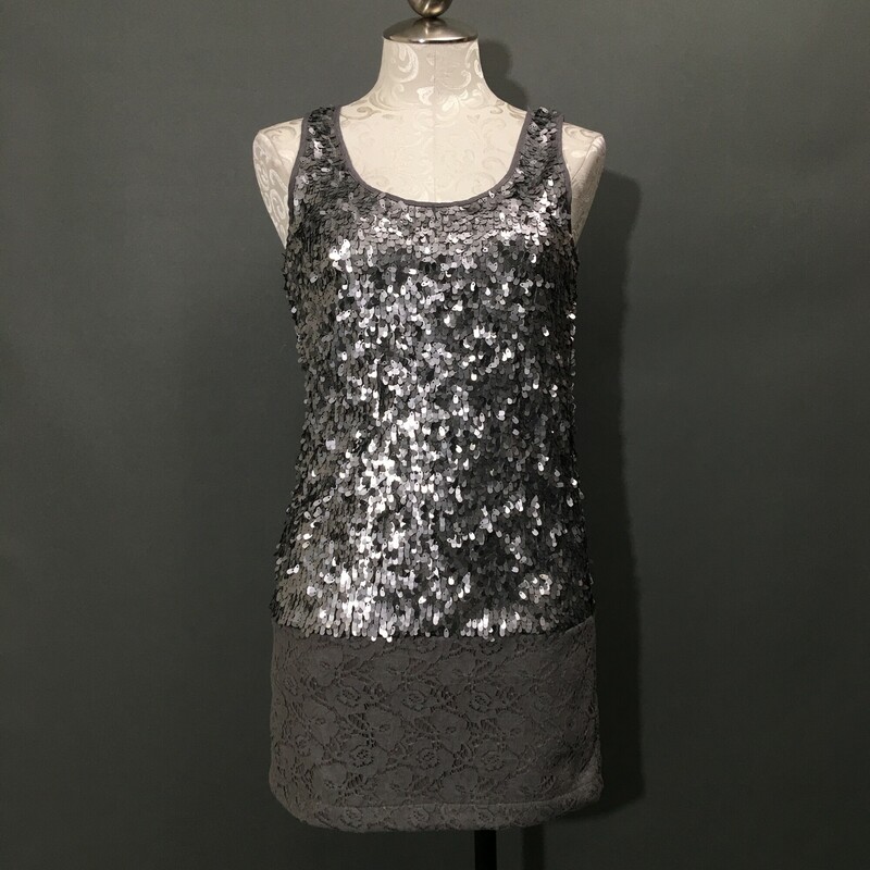 SELF PET Sequin Mini Slip Size SMALL
Self Sequin mini or slip dress. 100% PET recyclable plastic pewter colored teardrop shaped sequins, inner nylon lining, cotton lace skirt hits at the hips.
Dry Clean only - This dress has some stretch but is probable size  4

10.6 oz