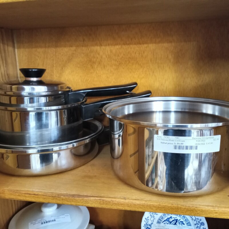 S/4 Duncan Hines Cookware