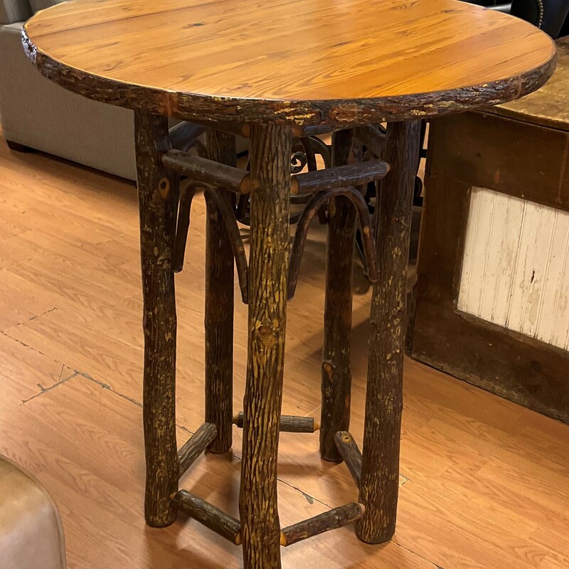 Old Hickory Bar Table
43in(H) 36.25in(Diameter)