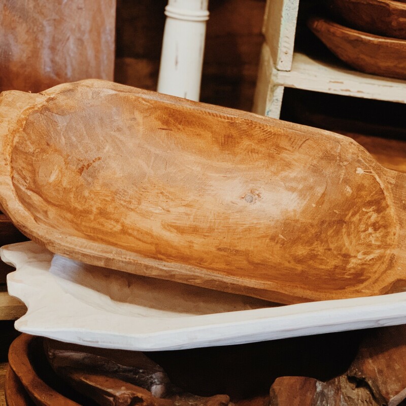 These fabulous wooden dough bowls measure 18.5 x 9.5 inches and are perfect for any style home! Fill these with any florals, and you have yourself a gorgeous centerpiece!