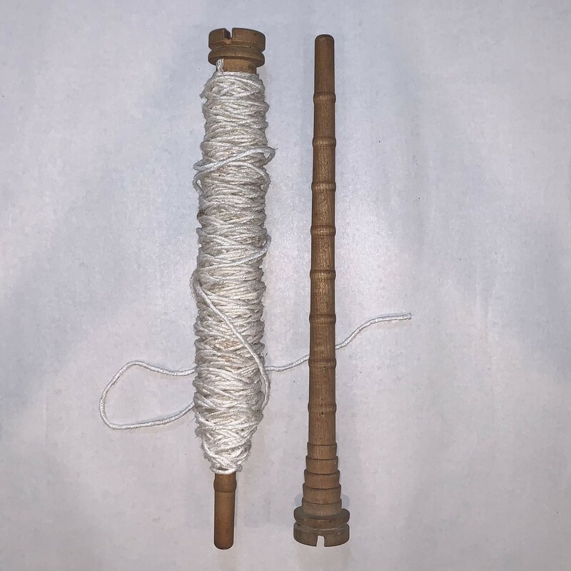 This listing is for one vintage threaded mill quill. Sizes vary slightly from quill to quill, and amounts of thread on quill vary.

Measurements:
Roughly 12 Inches