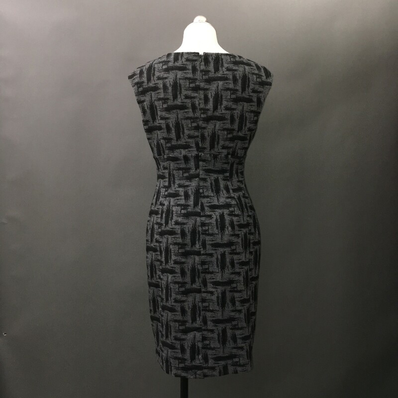 Calvin Klein Poly Knit, Pattern, Size: 8<br />
Calvin Klein polyester blend knit Empire dress black brush strokes on dark grey, cap sleeves, 2 buttons detail on front, square neckline, zip back,<br />
15.3 oz