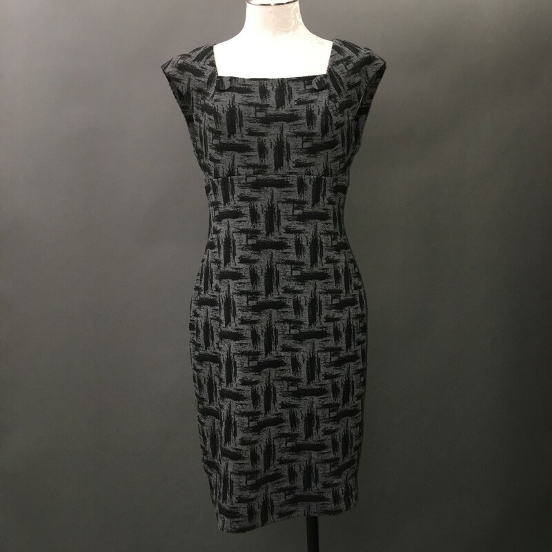 Calvin Klein Poly Knit, Pattern, Size: 8
Calvin Klein polyester blend knit Empire dress black brush strokes on dark grey, cap sleeves, 2 buttons detail on front, square neckline, zip back,
15.3 oz