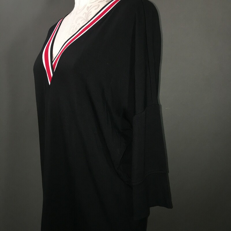 Express Pullover, Black, Size: M<br />
Express M Shift Dress Womens Deep V Neck Red and white \"Tennis\" stripe accent, Pullover 3/4 Sleeve, rayon jersey knit dress sports pullover, Sport<br />
13.6 oz
