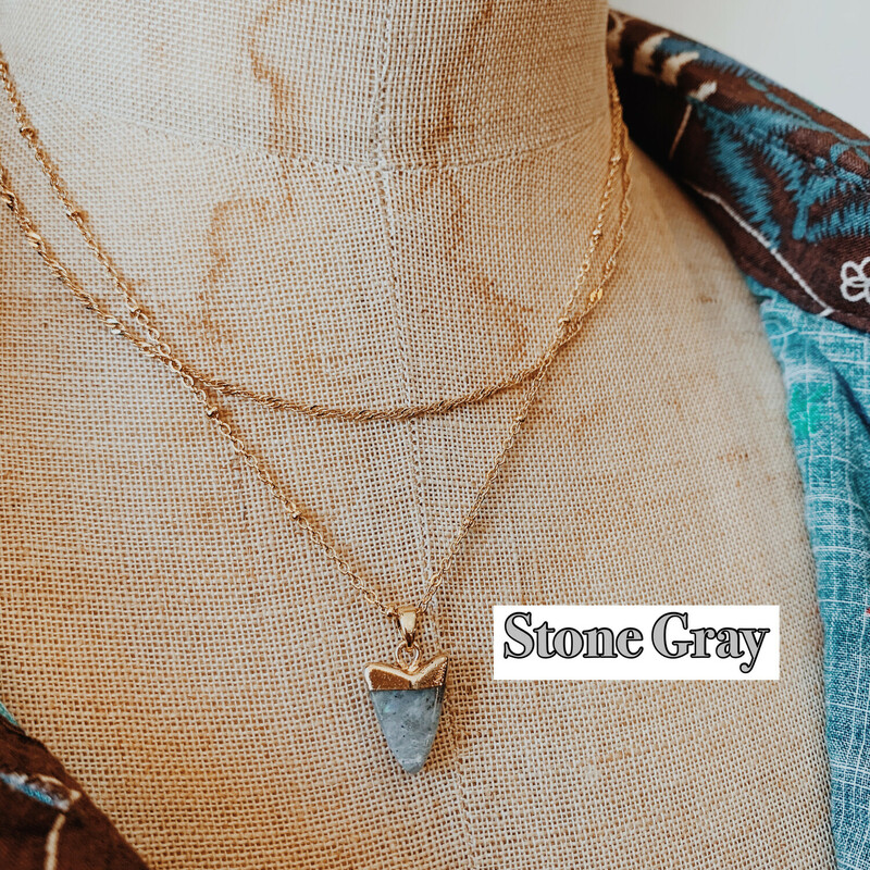 These gorgeous arrowhead necklaces come in three different colors: Stone Gray, Robbins Egg Blue, and Speckled Cream.<br />
<br />
The necklace is 15.5 inches in length with a 2.5 inch extender