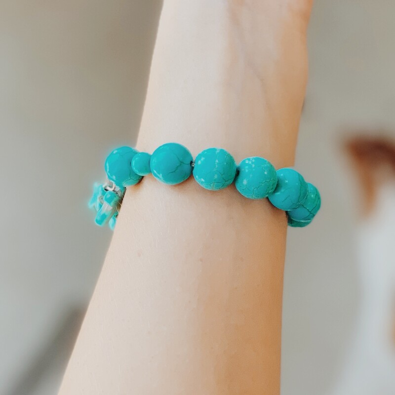 These adorable bracelets measure 2.5 inches in diameter but have an elastic center for a stretchy fit!