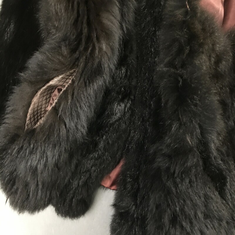 Andrew Marc NZ opossum, Brown, Size: 10<br />
 New Zealand Brown Opossum Fur, Leather Collar, hidden side slant pockets, zipper closure. Women's Vest Size M<br />
2lbs 3.8 oz
