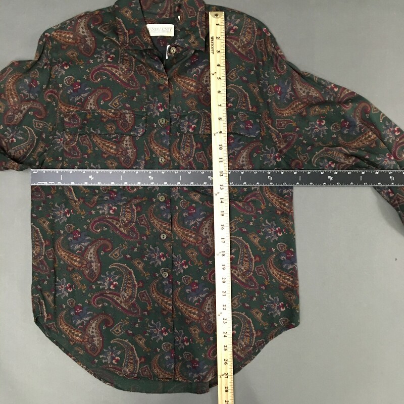 Lands End Button Down, Paisley, Size: 10<br />
Forrest green with maroon and gold paisley design, small metal button down front, collar, long sleeves, 2 front flap breast pockets,  93% rayon, 7% wool. Dry Clean only<br />
10.1 oz