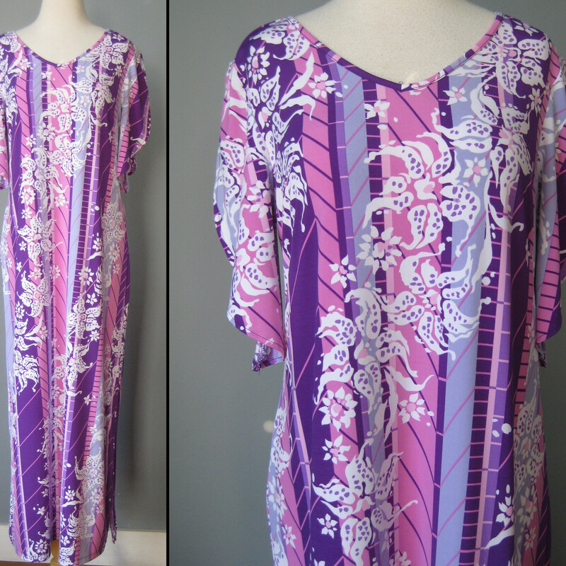 Bob Macki Print Caftan, Purple, Size: Small

Glamorous caftan in a beautiful purple pucci style floral print
Made of poly knit, quite stretchy
Pulls on, no closures
Shallow v neck and fluttery short sleeves

By Bob Mackie Wearable Art

Marked size medium
Flat measurements:
armpit to armpit: 19
waist: 23 (free)
hip: 26
length: 55

thanks for looking!
#33359