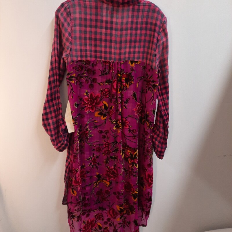 Brand New with $134 Tags This Patchwork Long Shirt Dress in Pinks & Blues is in Perfectly New Condition, Size: M