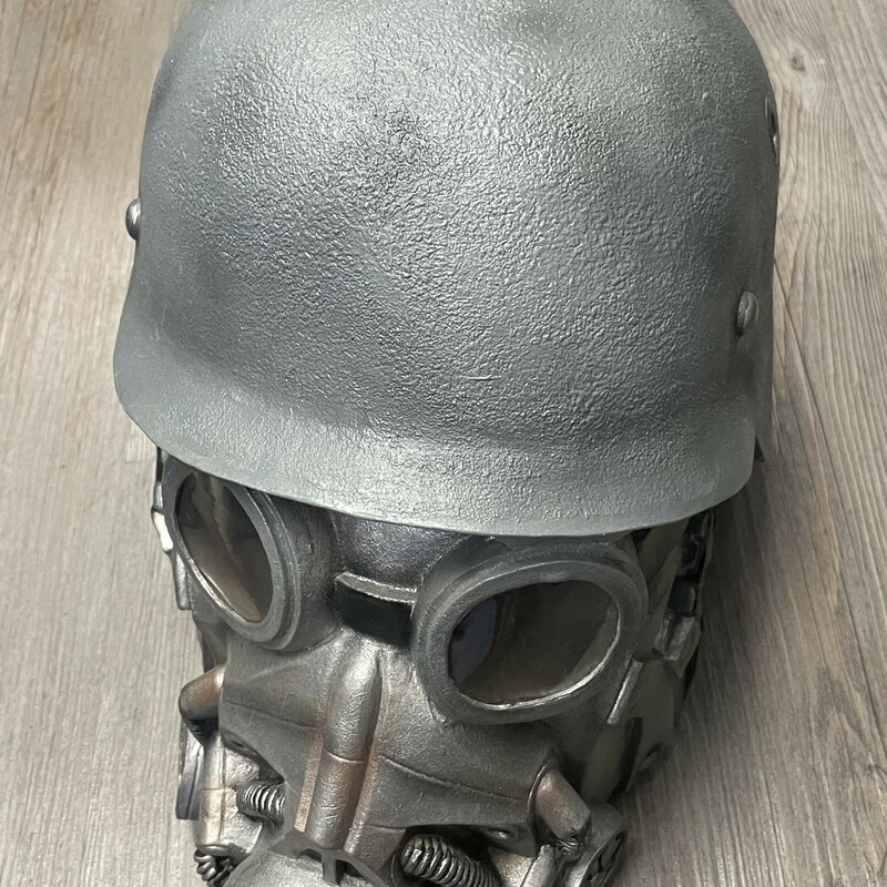 Gas Mask Helmet, Silver,- soft silicone
Size: Adult