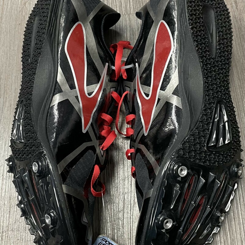 PR MD Shoes, Black/Red, Size: 10 Mens<br />
<br />
Men's Brooks® PR MD 4 :: Leg it out with the new PR MD 4 spikes, with a molded insole providing just the right amount of cushion, ultra-thin shark skin on the outsole and a sturdy Pebax® Rnew spike plate. Top them off with a streamlined no-sew upper and your will be ready to fly.<br />
NEW WITH TAGS