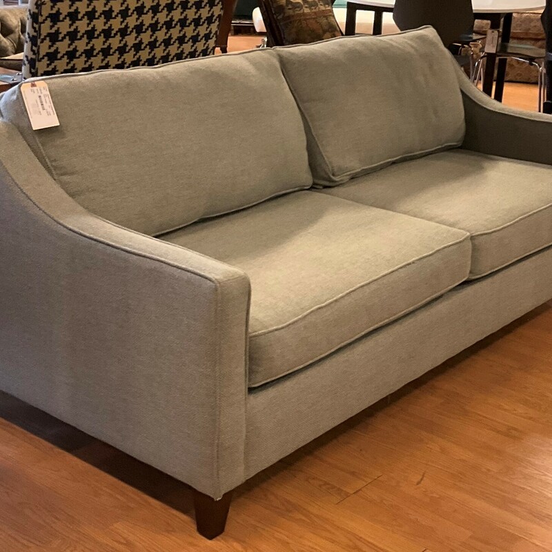 Fabric Sleeper Sofa<br />
Gray<br />
32in(H) 80in(W) 38in(D)