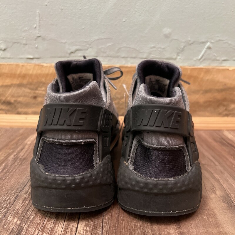 Nike Huarache, Gray, Size: Shoes 5