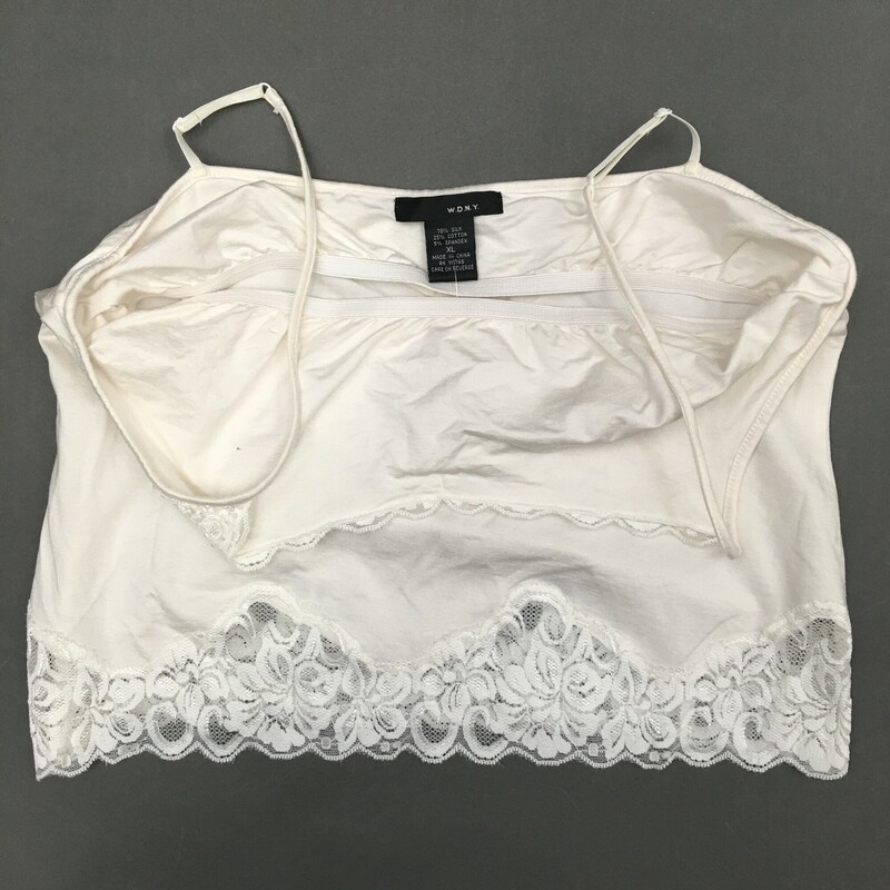 W.D.N.Y Silk Blend Cami, Cream, Size: XL<br />
WDNY Silk Blend cream sleeveless Camisole top. lace and beading across front, adjustable straps<br />
<br />
??Built-in bra shelf<br />
??Size XL<br />
<br />
3.3 oz
