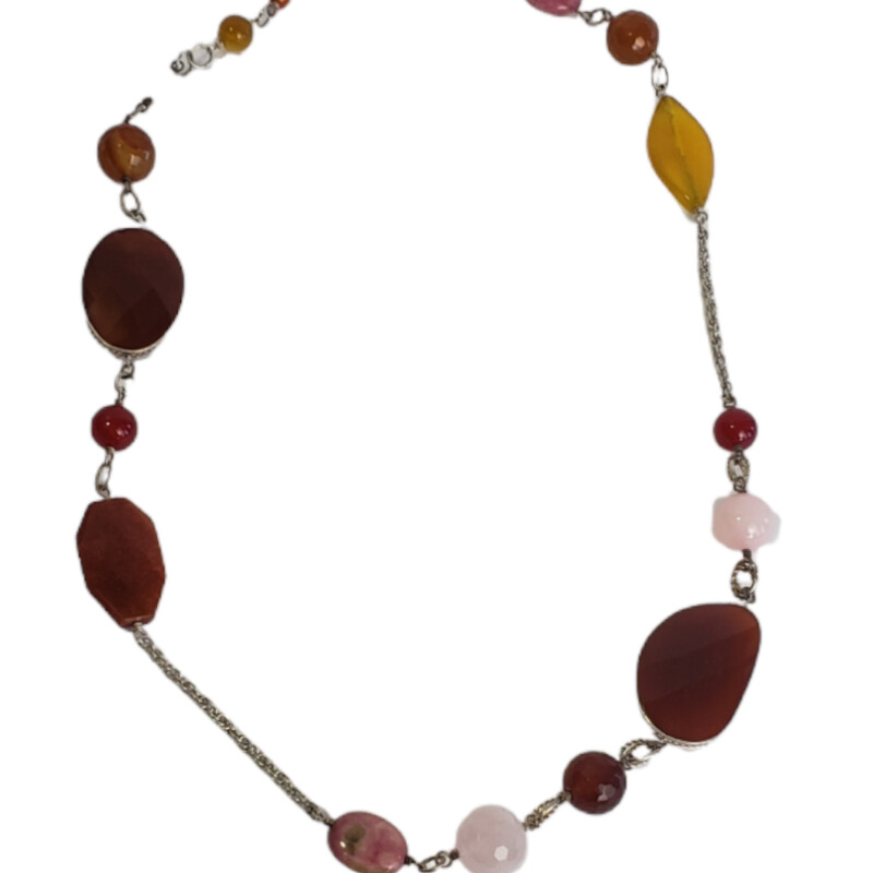 NEW 925 Gemstone Strand

 925

 Size: Necklace