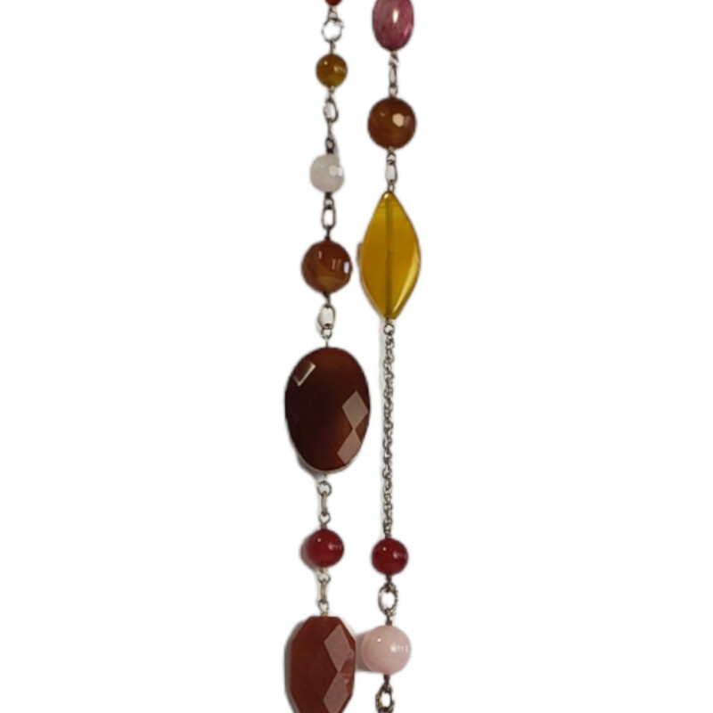 NEW 925 Gemstone Strand<br />
<br />
 925<br />
<br />
 Size: Necklace