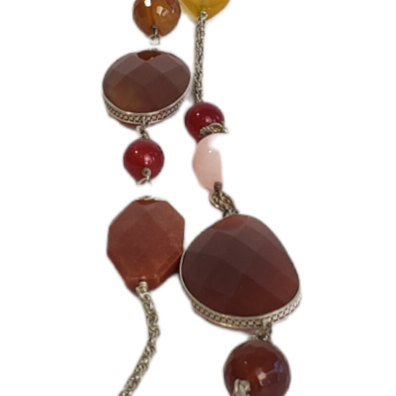 NEW 925 Gemstone Strand<br />
<br />
 925<br />
<br />
 Size: Necklace
