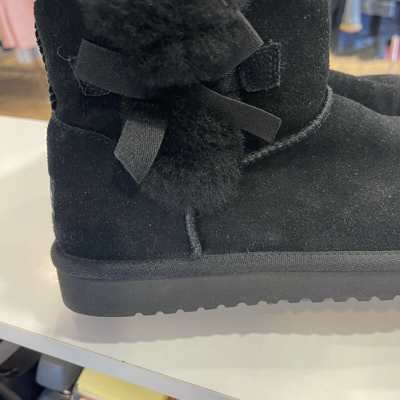 Ugg Boots, Black, Size: 8