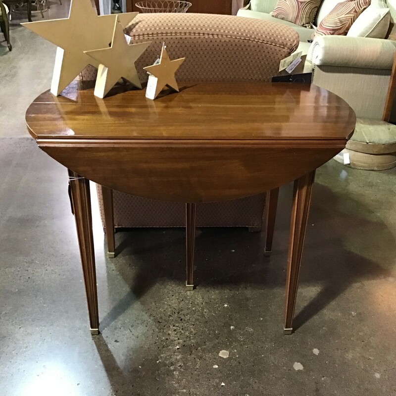 Dropleaf Table
Mahogany
Henkel Harris Furniture Co
Brass Tip Legs
5th leg for leaf support
4 x 13.5 inch Leaves

Sides Down:  38 x 21 x 29.5
Side Up:  38 x 34 x 29.5