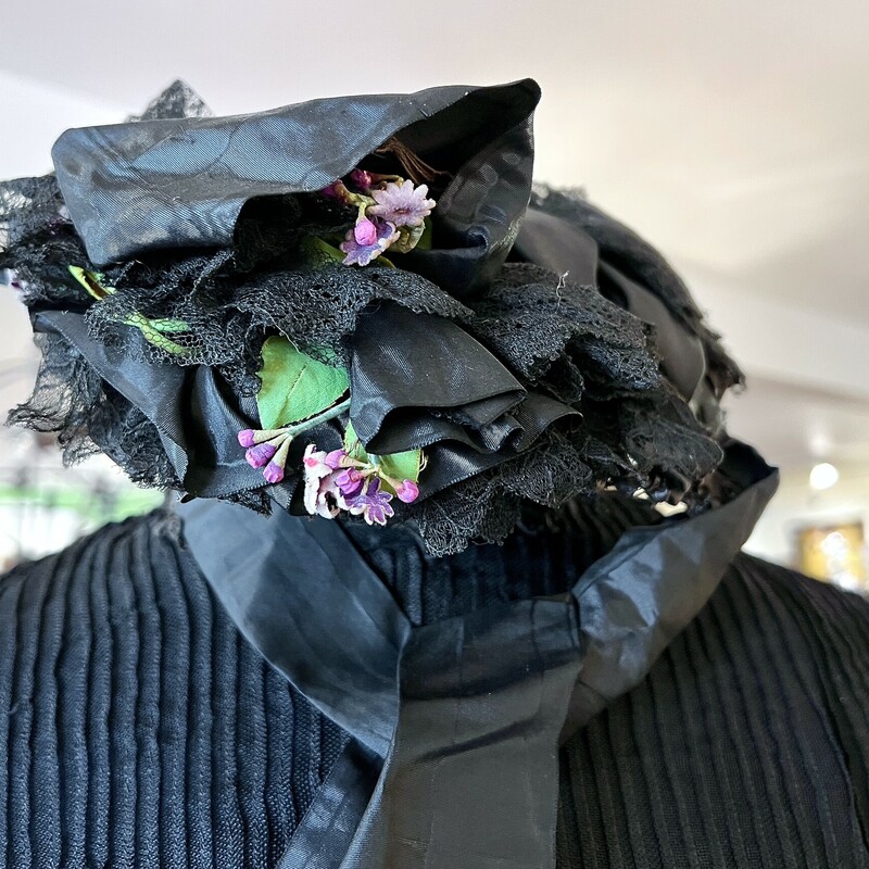 Mourning Dress & Bonnet, Black, Late 1800s.<br />
AS IS