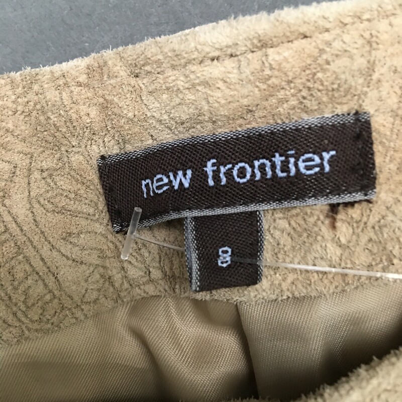 New Frontier Leather, Beige, Size: 8
midrise, stright leg, front slash pockets, back pockets, zip and hook closure,
no stretch, light paisley like design.
 1 lb 5.0 oz