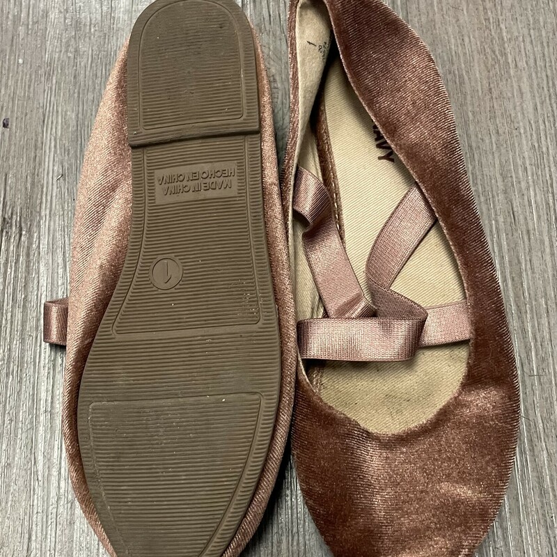 Old Navy Velvet Shoes, Brown, Size: 1Y