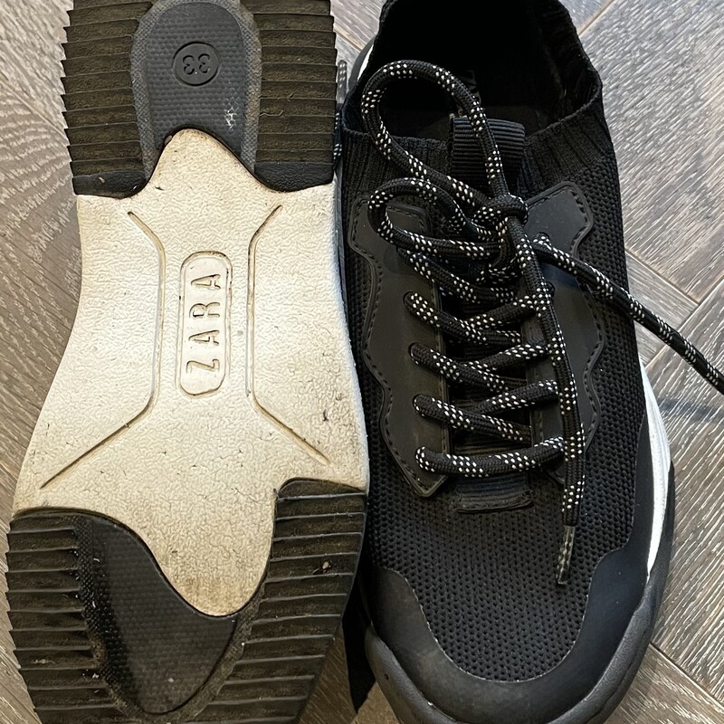 Zara Shoes, Black, Size: 1Y<br />
Original Size 33