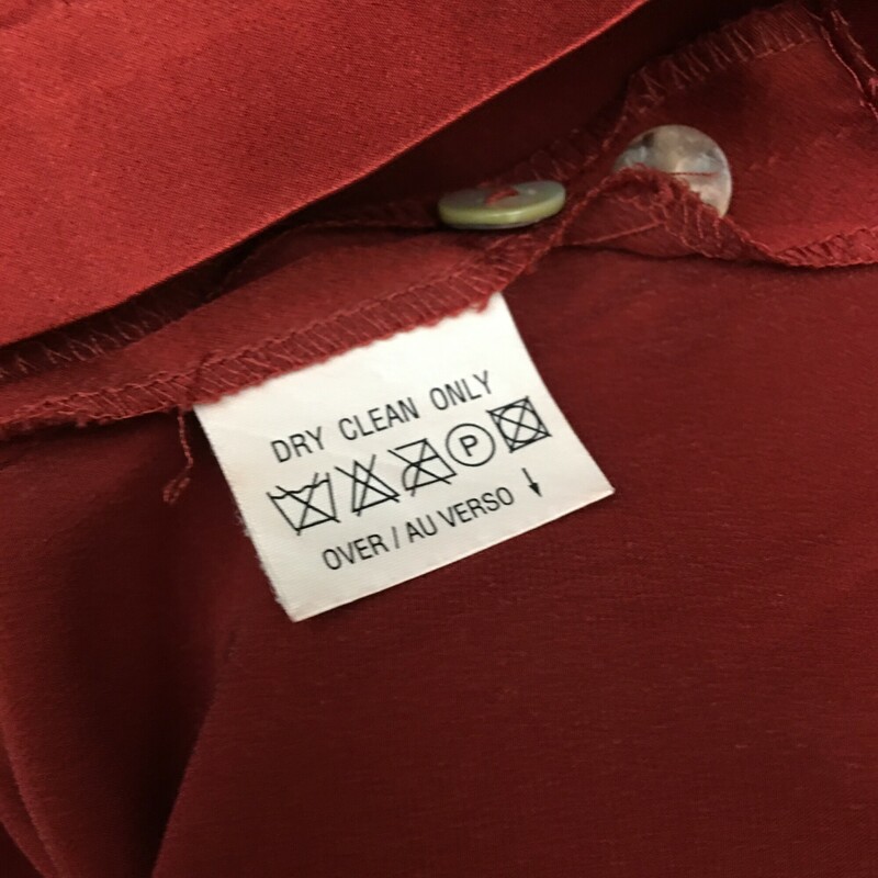 Liz Claiborne Collection, Rust, Size: 10
Long Sleeve 100% Silk Satin button up Blouse,
5.2 oz