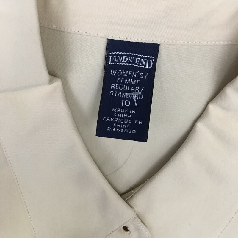 Lands End Femme Women's Silk, Beige, Size: 10<br />
100% silk button up<br />
5.7 oz