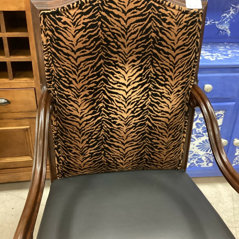 Drk Wood Tiger Arm Chair, Black, Fabric
27 in Wide
