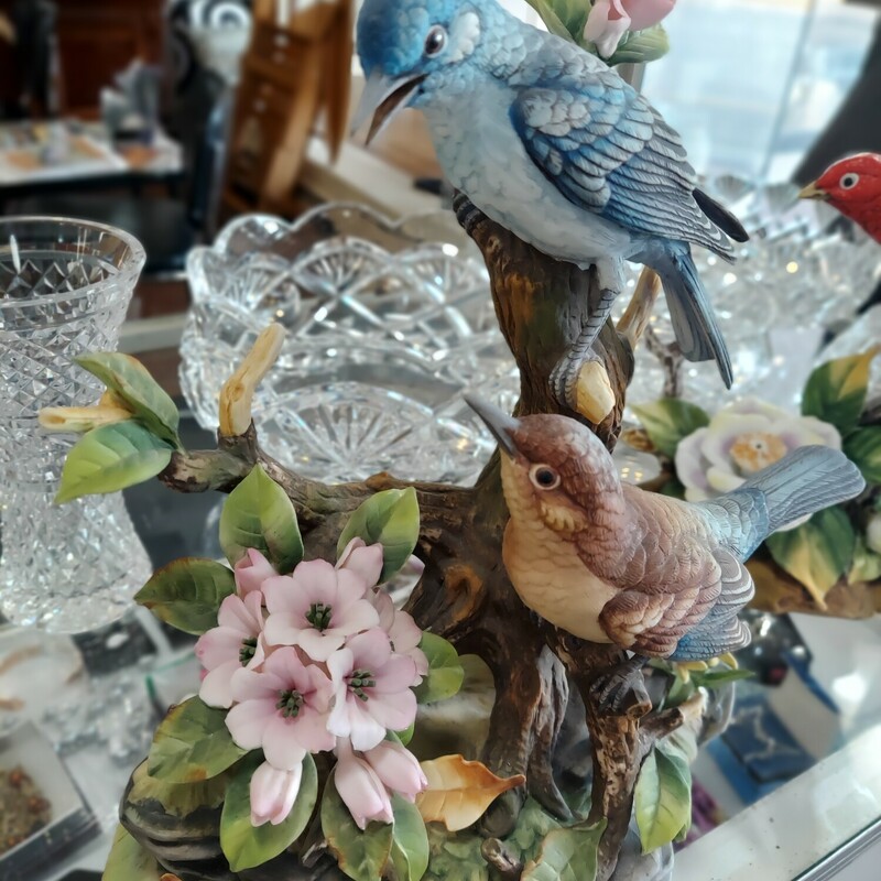 Mountain Bluebirds By Andrea
Limited Edition number 086
Porcelain Collectible
