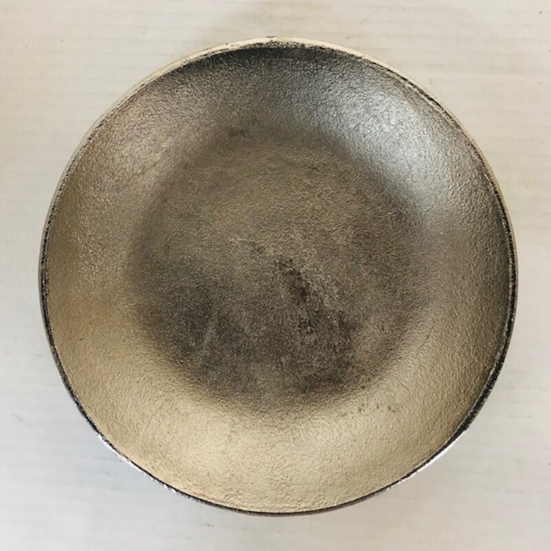 Donna Karan Lenox Burnished Metal Bowl
Silver Size: 9.5diameter