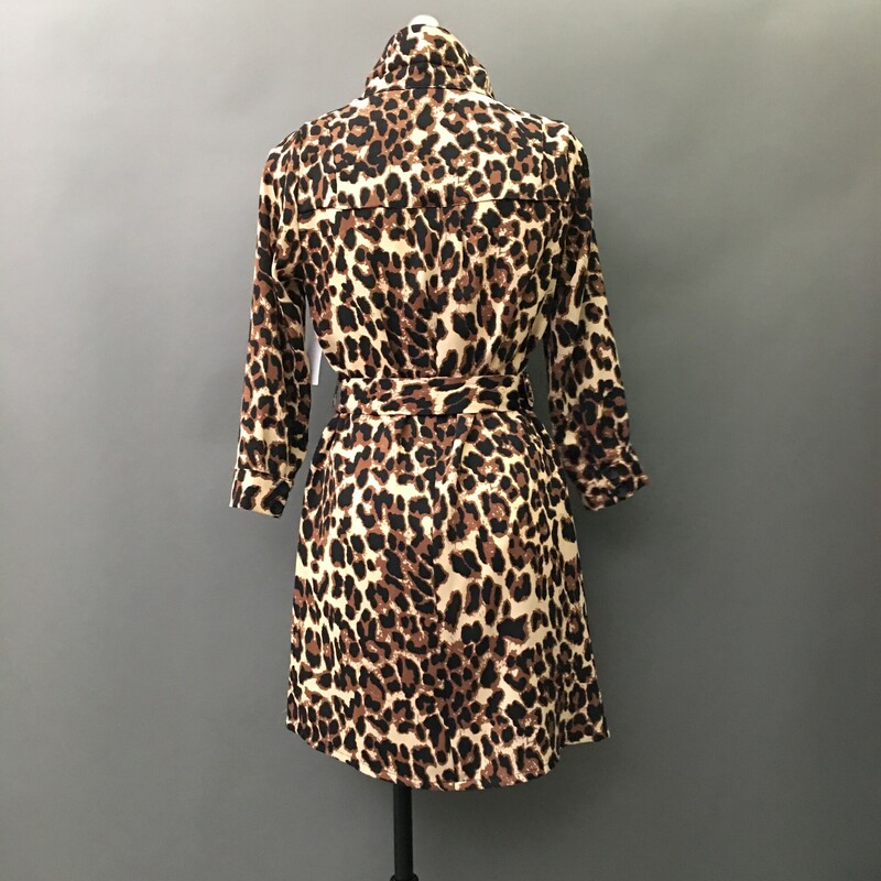 Charlotte Russe Shirt, Pattern, Size: Small
Leopard print shirt dress, button up front, belted, 3/4 button cuff sleeves. 100% polyester, hand wash cold.
New with Tags
8.4 oz