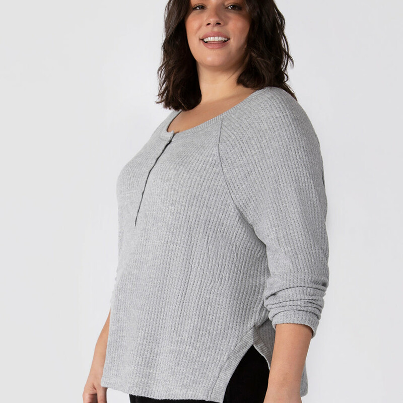 Dex Plus Henley Sweater
A nice long sleeve in ultra soft material.
Perfect lounge shirt or for everyday wear