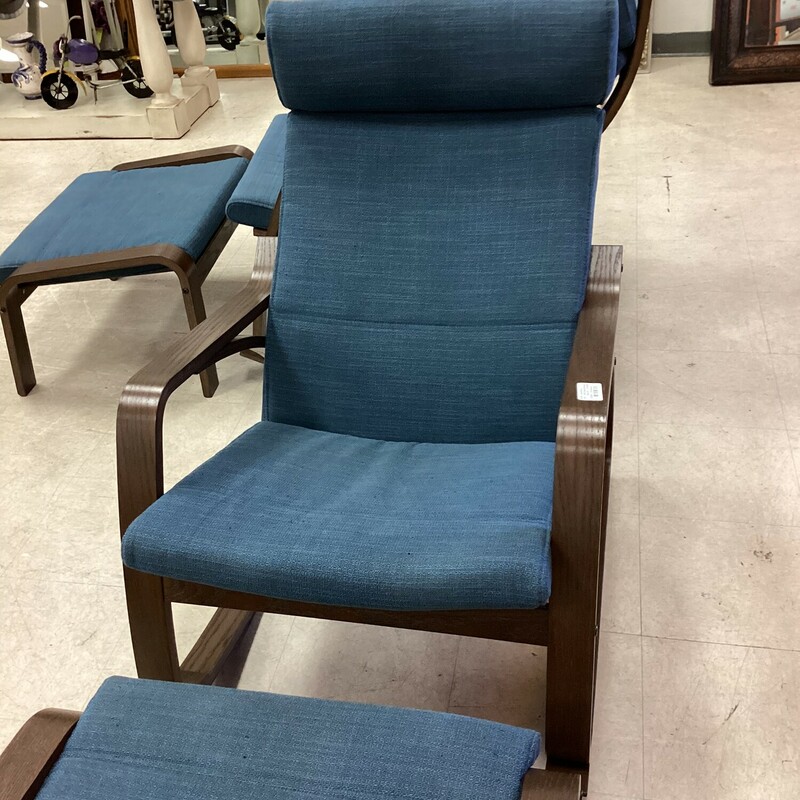 IKEA Poang Rocking Chair, Blue/ Dk, W/ Ottoman
26.5 In W
Ottoman= 26.5 In x 20 In