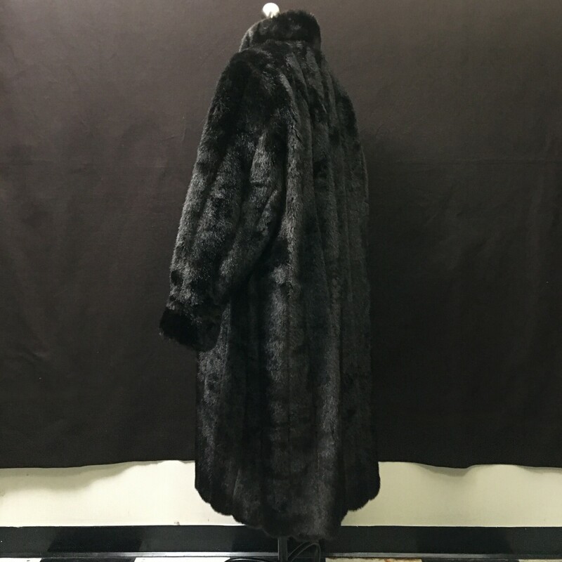 Reversible Faux Fur Trench, 2-Tone, Size: 10<br />
Women's Light Brown Trench Coat, Reversible Dark Brown Thick Faux Fur Mink, Ladies Size M-L<br />
side hand pockets, three buttons,44\" length, sleeves 24\", chest 21\" - It has no maker tag, please see photos<br />
Really nice clean condition<br />
4 lbs 3.9 oz