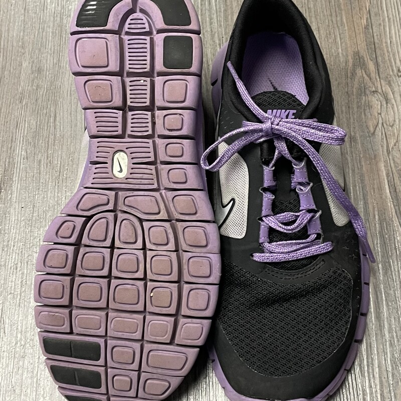 Nike Shoes, Black/pu, Size: 5.5Y