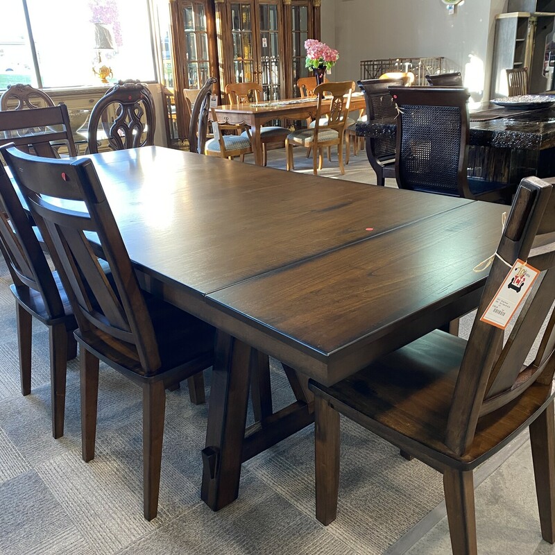 Ext. Table W/ 4C1B Consign Furniture Meridian