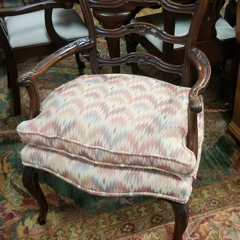 Mahogany arm chair. 26in wide