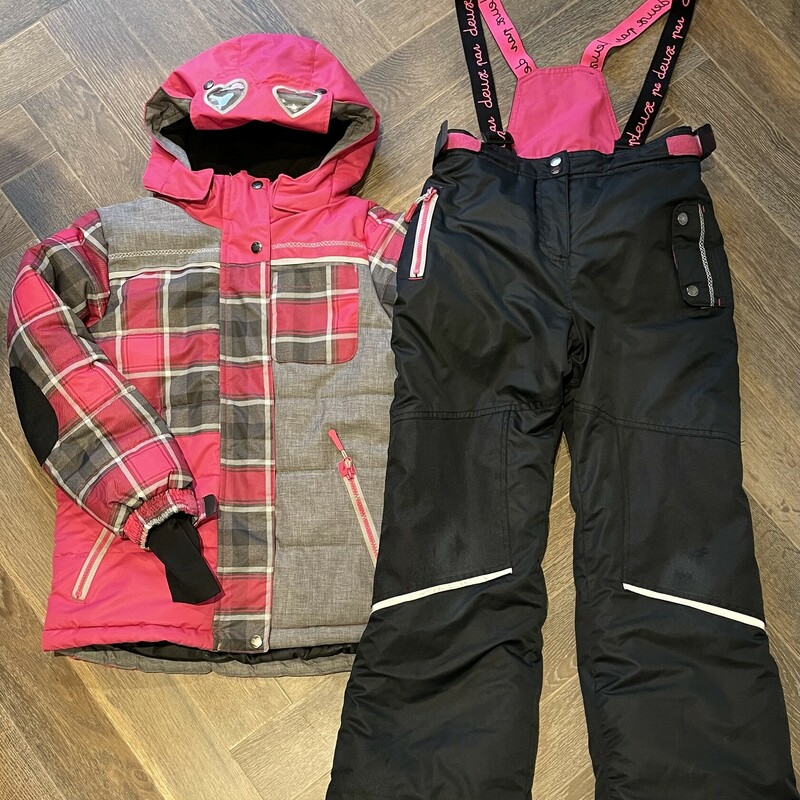 Deux Par Deux Winter Suit, Pink/blk, Size: 10Y
Snow Pants Worn knees
Missing ButtonOn the Hood