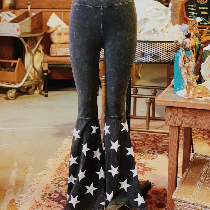 These comfy flares will have you styling and staying cozy! The mineral wash and star pattern is what makes this pair of flares a must have!