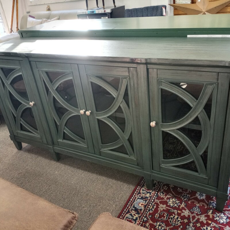 4 Dr Greenish Console

Dimensions & Weight: 67.1 L x 16.2 W x 33.8 H; Weight: 122.5 lb.