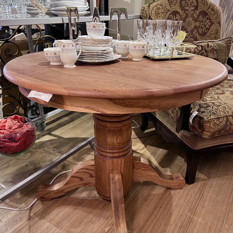 Table Dining Round, Wood, Size: 36x30
