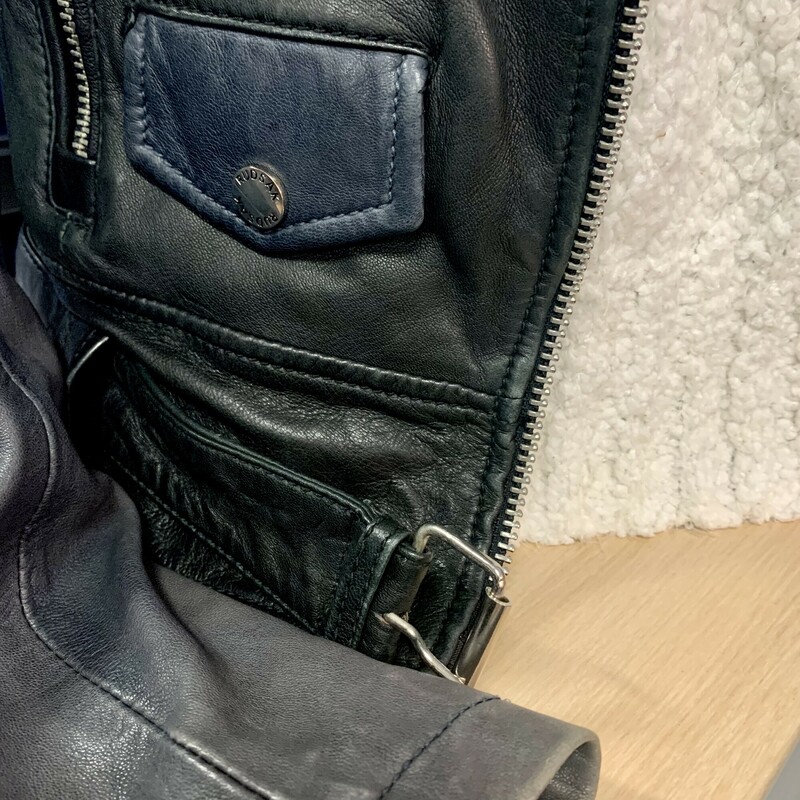 Rudsak Leather Jacket,
Colour: Blck Grey Slateblue,
Size: XSmall - true XSmall narrow arms.

Please contact the store if you want this item shipped.