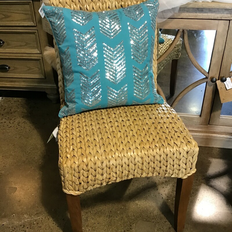Bring the soul-reviving ease of coastal living to wherever you call home. Natural, woven sea grass instills any dining room, home office, and more with the soothing warmth and character only it can.

Matches #154723

Dimensions:  19x19x35