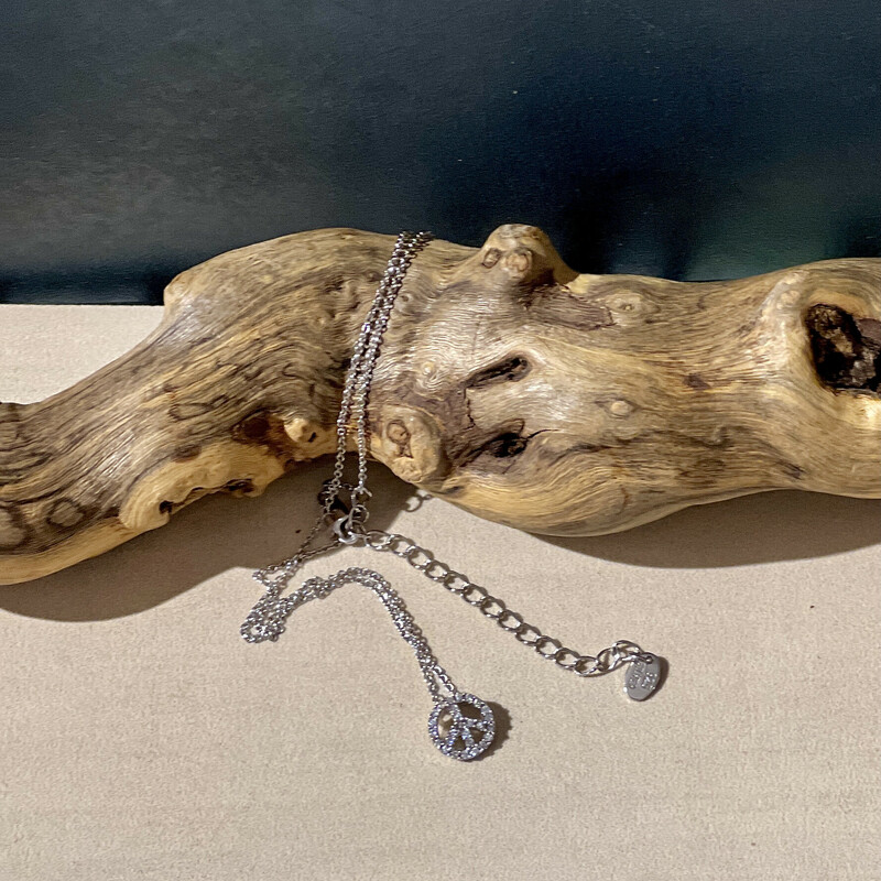 NE925peacesign Greenwood Thrift Shop & Consignment Gallery