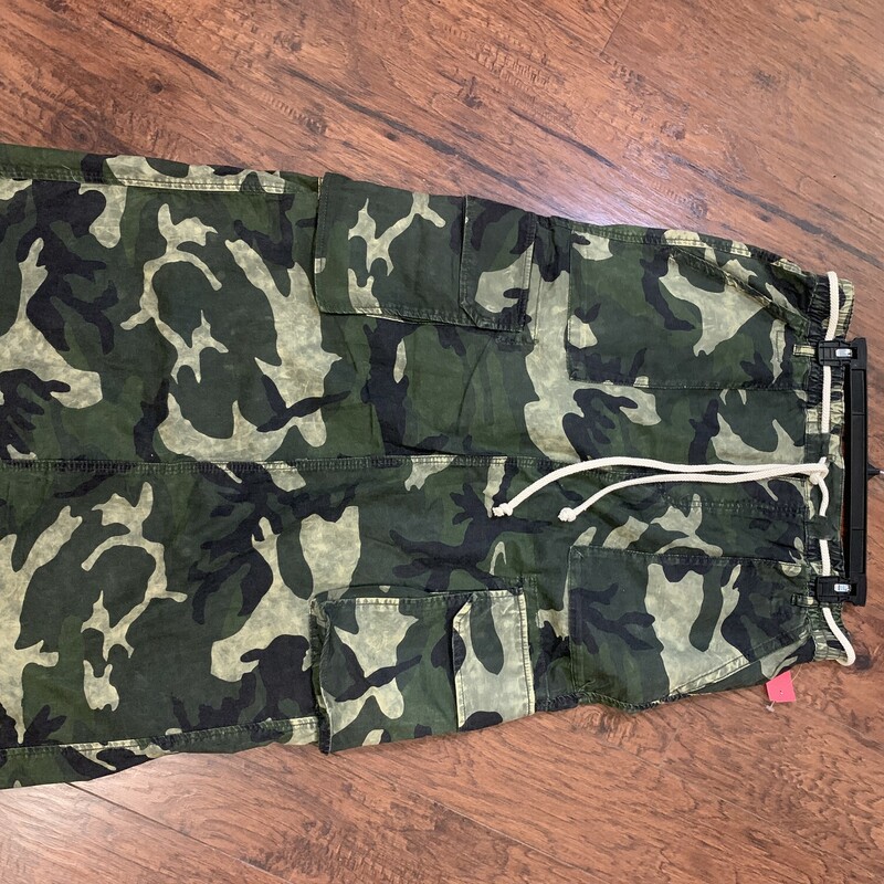 Free People Long  Camo Skirt With a cool rope belt ! Size Medium ! What a find! What a deal !